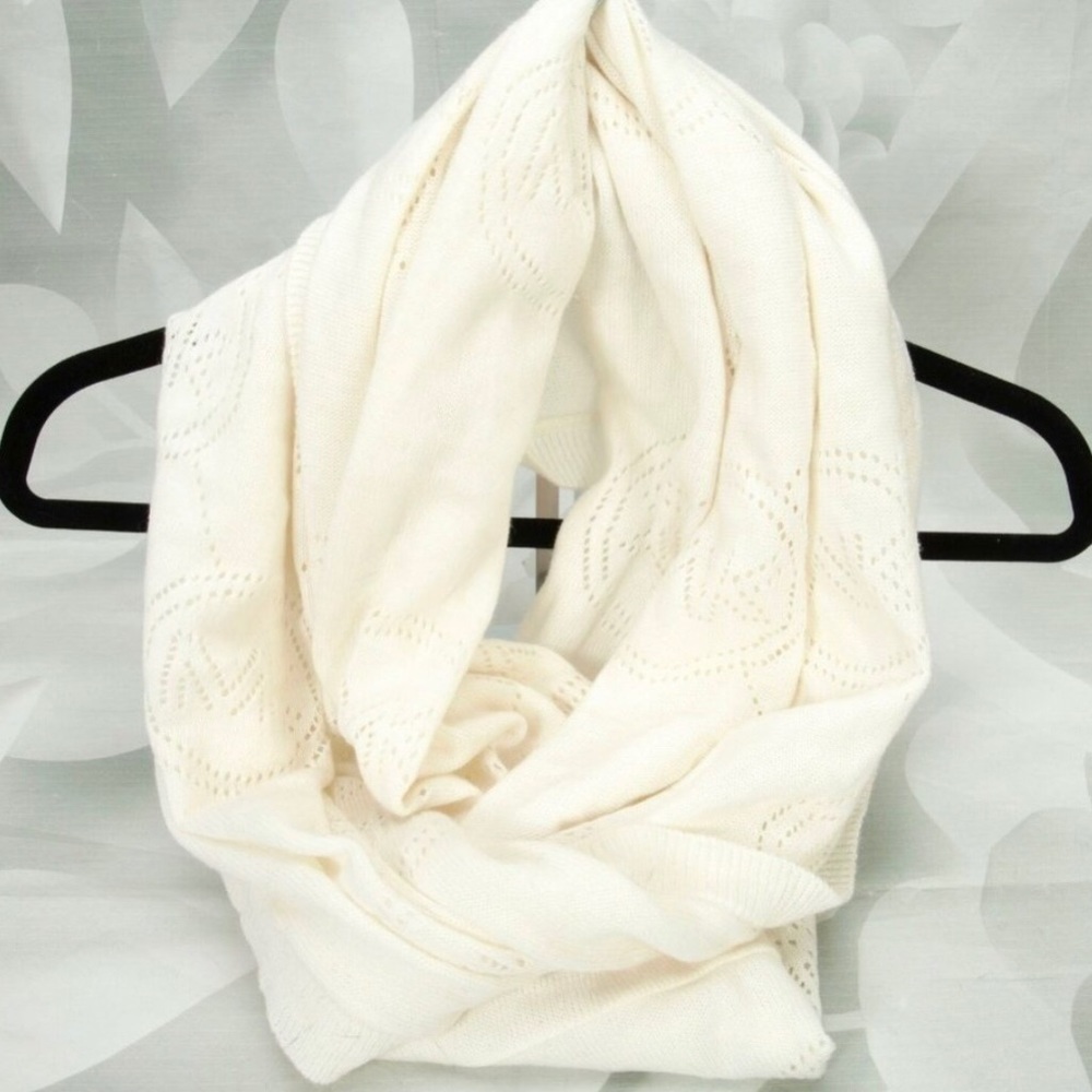 Michael Kors New Infinity Scarf
